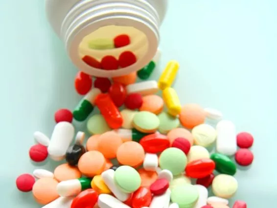 Spóroltak a közbeszerzésen, mégis eladósodnak a kórházak