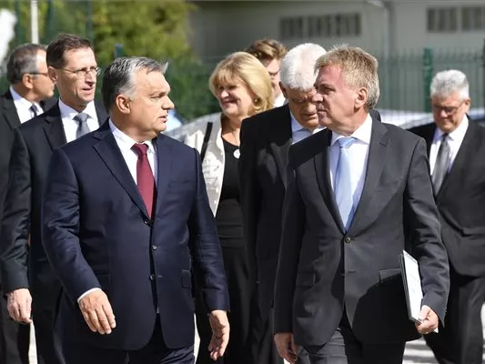 Orbán Viktor: A gyógyszeripar a magyar gazdaság húzóágazata (Bővítve!)