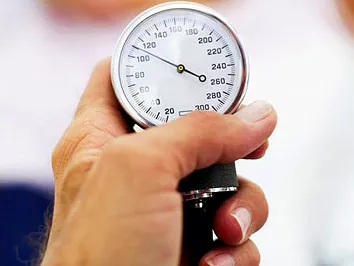 Egyes antibiotikumok és vérnyomáscsökkentők együttes alkalmazása veszélyes lehet
