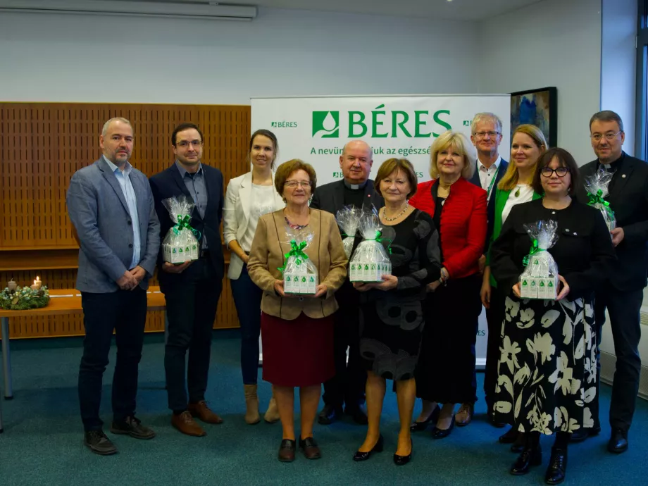 Szeretetcseppek: a Béres idén karácsonykor is segíti a rászorulókat