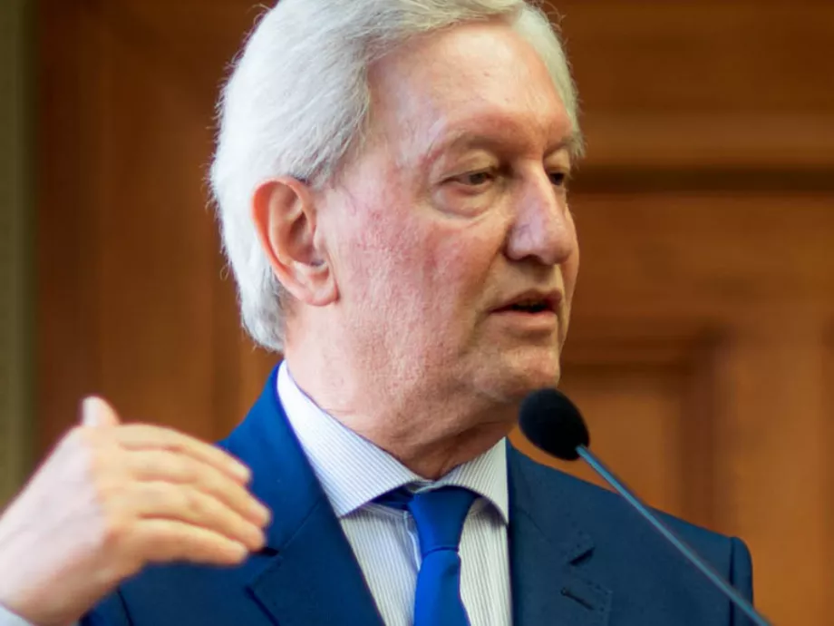 Lemondott Bódis József a PTE közalapítvány kuratóriumi elnökségéről