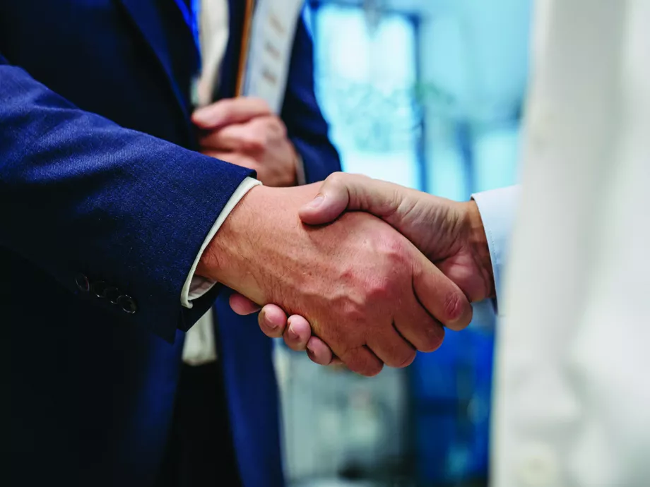 Megerősítették a kormány és a gyógyszerészi kamara stratégiai partnerségét Lakitelken