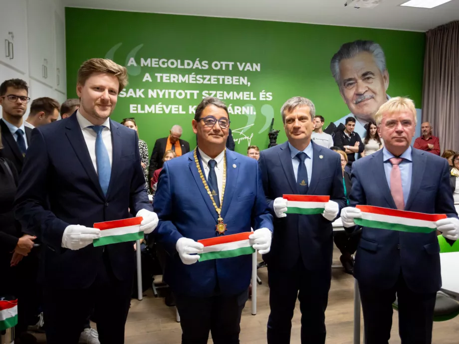 Tantermet neveztek el Béres József feltalálóról a Semmelweis Egyetemen