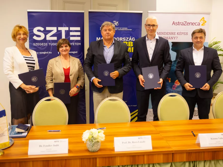 Nemzetközi jelentőségű célokért küzd közösen a Szegedi Tudományegyetem és az AstraZeneca
