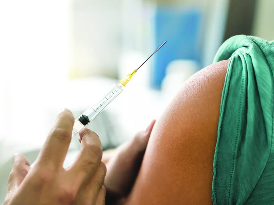 Tudománypolitikai fordulat az FDA-nál – visszatartott vakcinatanulmányok és megszorítások